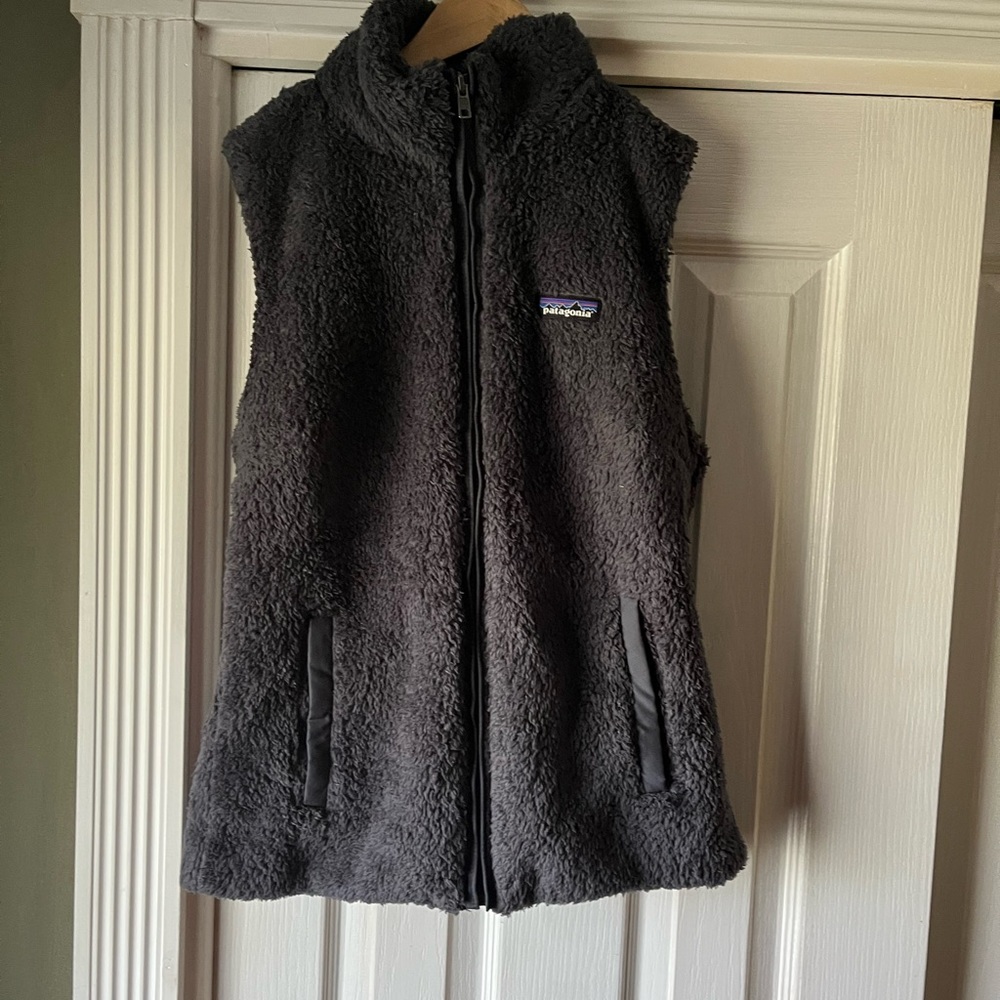 Patagonia. Los Gatos vest. Size M. Perfect condition. New with tags.